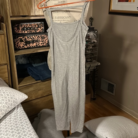 Forever 21 Gray Ribbed Jumpsuit - Small - Picture 2 of 3